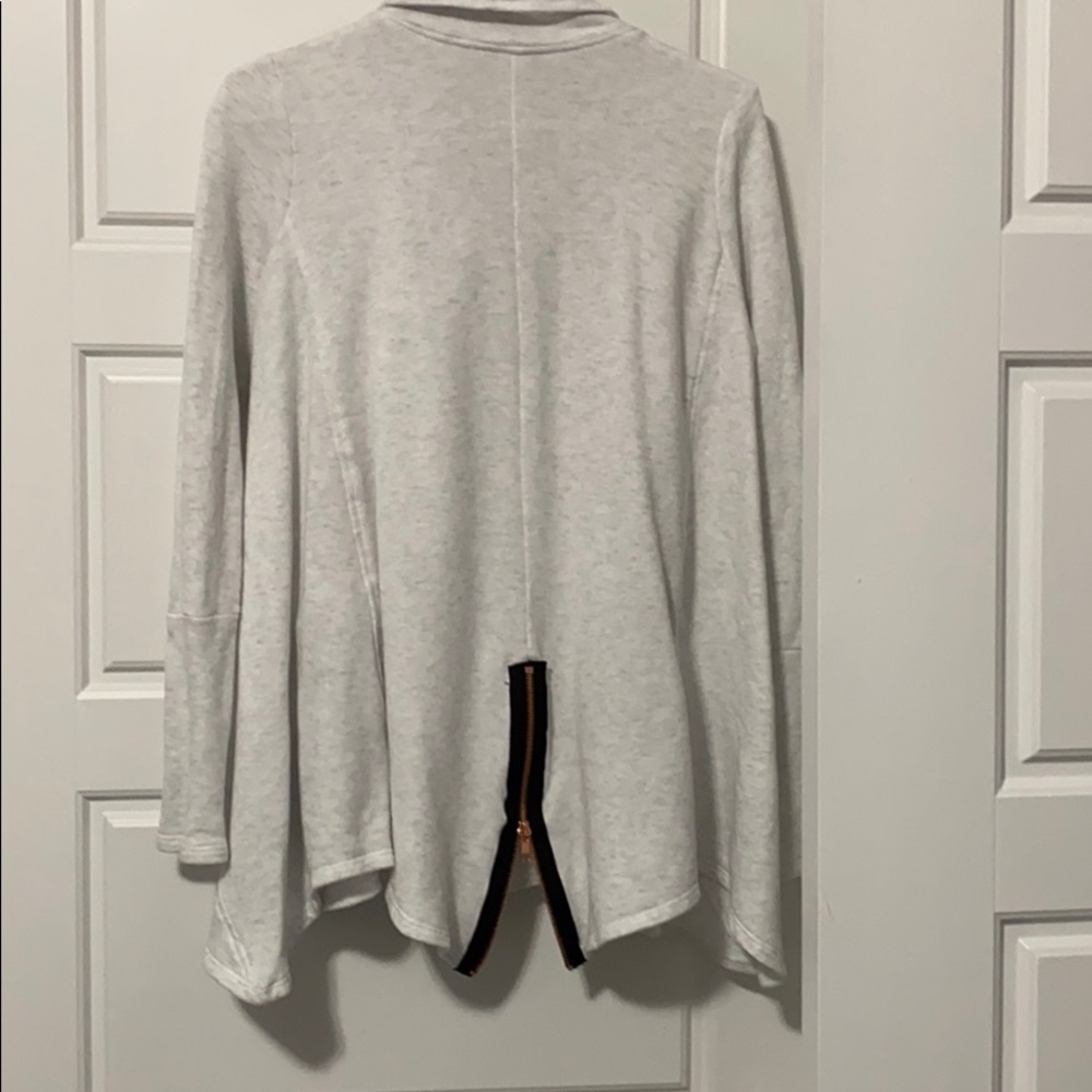 Sweater - Picture 4 of 5